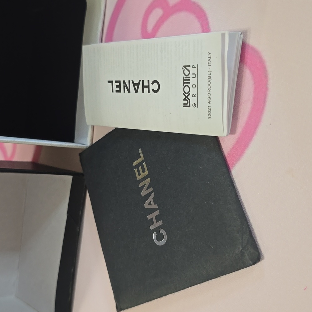 Chanel Box - Picture 5 of 8